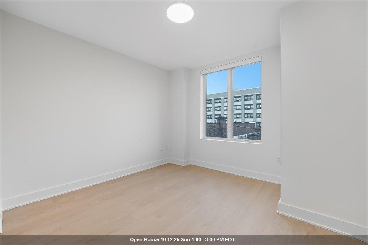 Foto principal - 303 Madison St