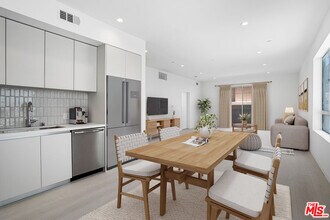 Building Photo - 11727 Kiowa Ave