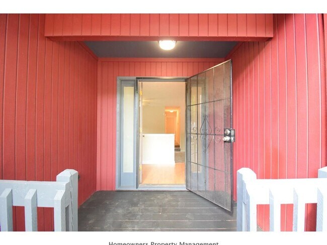 Foto del edificio - 5840 Horton Place