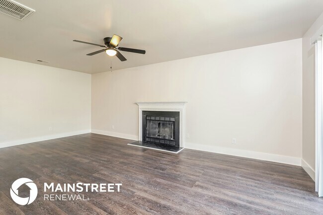 Foto del edificio - 1805 Greencedar Ln