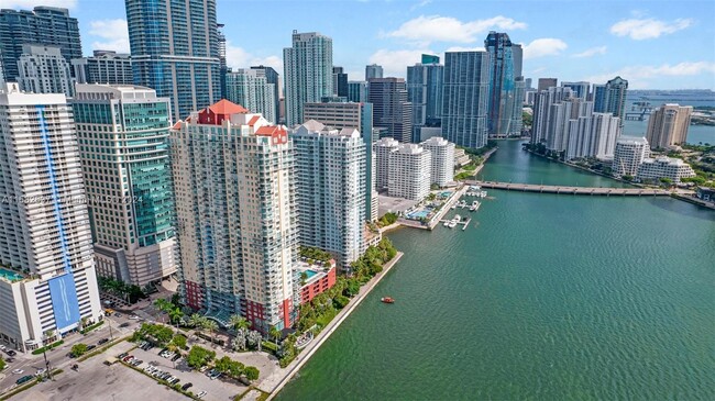 Foto del edificio - 1155 Brickell Bay Dr