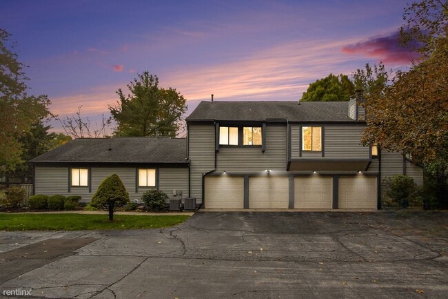 Building Photo - 2 br, 1.5 bath Condo - 4804 Foxfire Trl