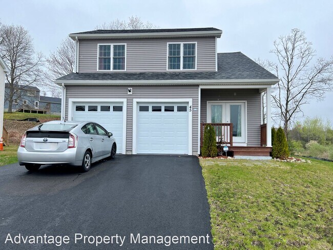Foto del edificio - 3 br, 2.5 bath House - 45 Candlelight Lane