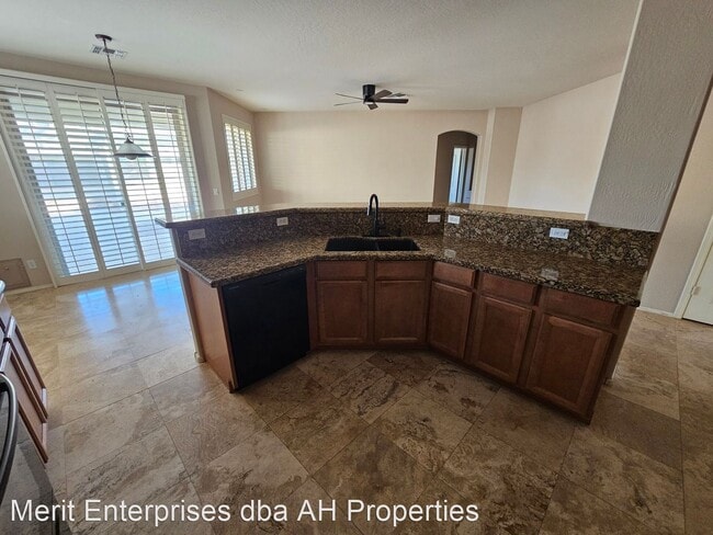 Foto del edificio - 4 br, 2 bath House - 2936 E COUNTRY SHADOW...