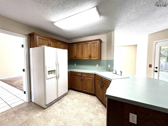 Building Photo - 4826 Shenandoah Dr