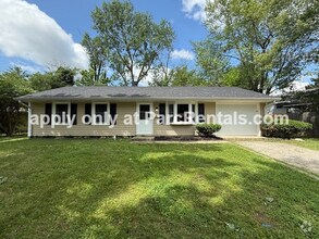Building Photo - 3912 Delmont Dr