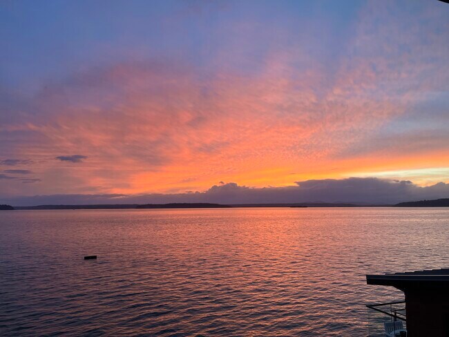 Foto del edificio - 4225 Beach Dr SW