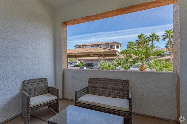 2BR, 2BA - B2 - 1,099 SF - Wyngate Apartments