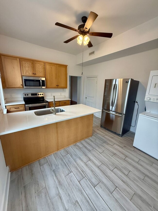 Photo - 603 N 26th St Apartment