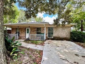 Building Photo - 601 Spanish Acres Dr