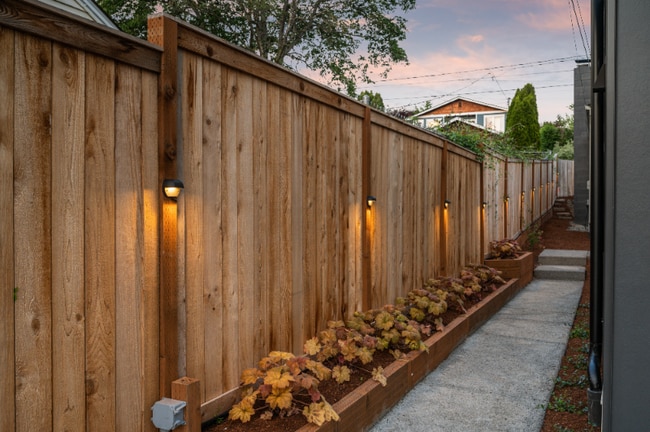 Building Photo - 6404 47th Ave SW