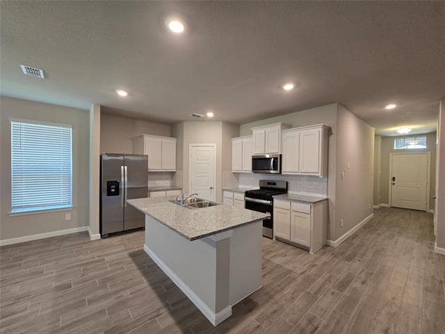Building Photo - 7709 Tuscarora Dr