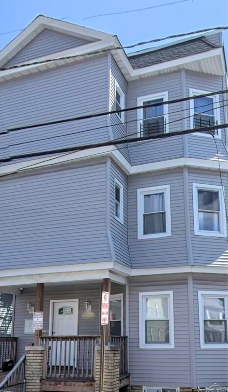 Primary Photo - 264 21st St