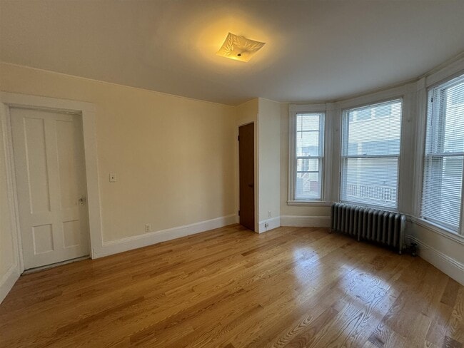 Building Photo - 379 Harvard St