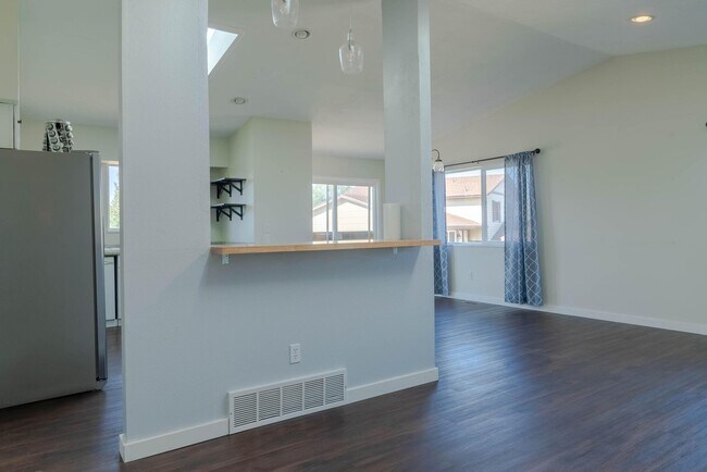 Foto del edificio - 7875 Chimney Terrace