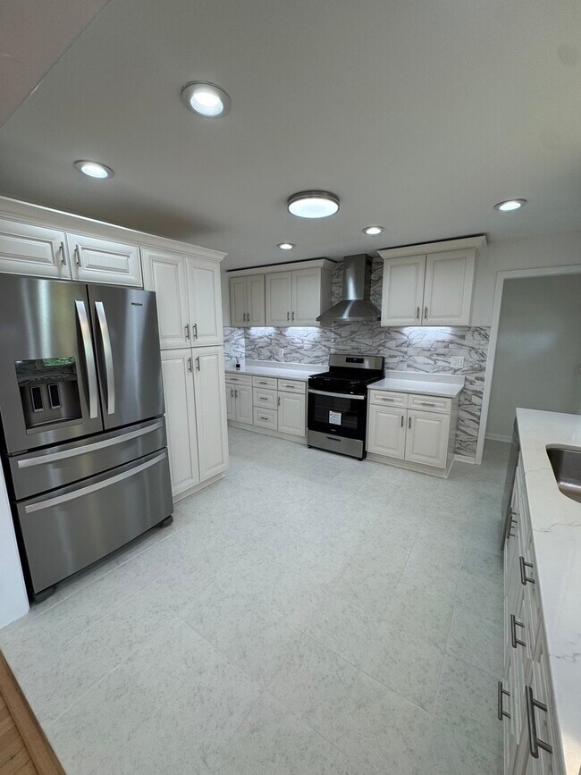 Foto del edificio - 7450 Webster St