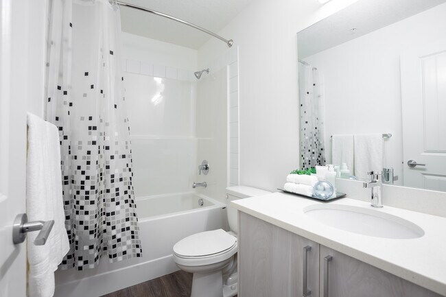 Photo du bâtiment - Hat @ 7 AVE