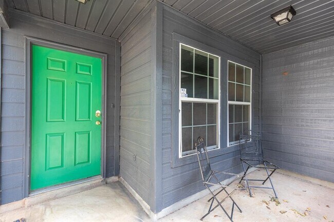 Foto del edificio - 1422 Meadow Pkwy