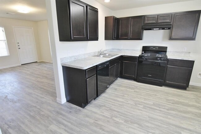 Building Photo - 5819 New Endings Ct