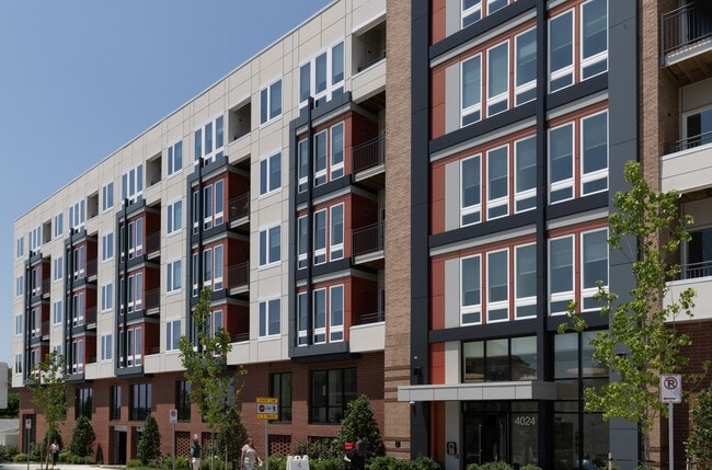 Building Photo - Allium Place