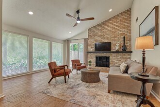 Building Photo - 2351 W Settler's Way