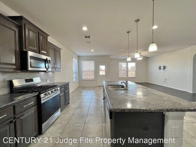 Foto del edificio - 4 br, 2 bath House - 5216 Sugarcane Lane