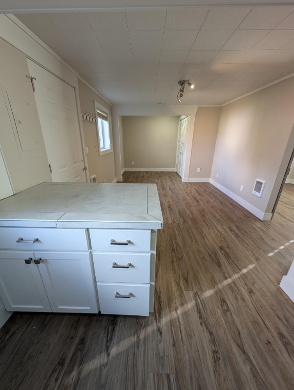 Building Photo - 12965 NE Carl Rd