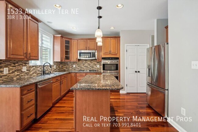Building Photo - 1533 Artillery Terrace NE
