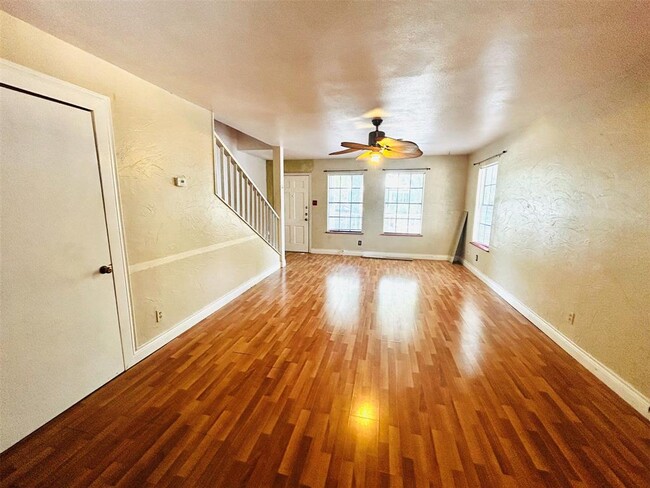 Building Photo - 4511 Avenue B