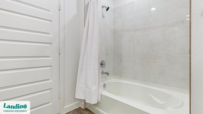 Foto del edificio - 7106 Culebra Commons