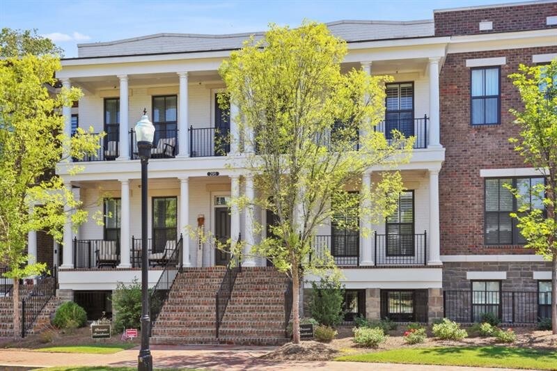 Foto principal - 305 Cricket Ln
