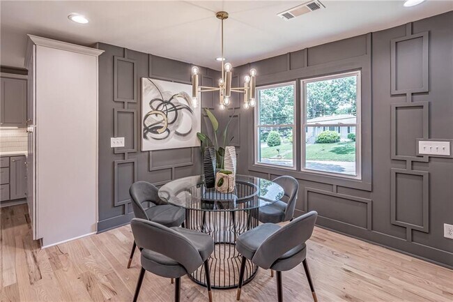 Foto del edificio - 605 Blake Ave SE