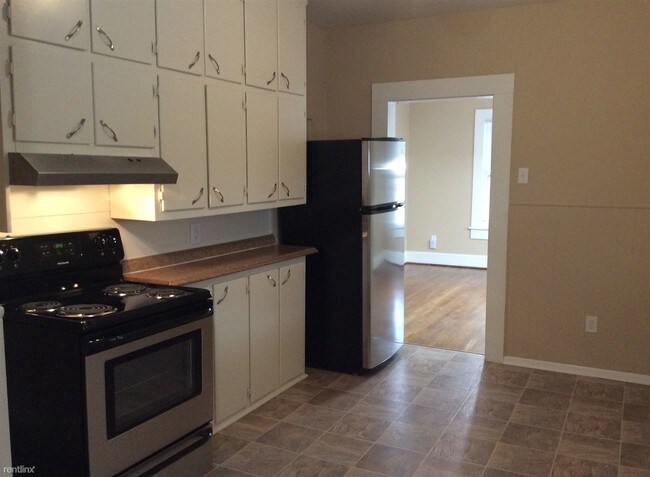 Foto del edificio - 3 br, 1 bath House - 700 12th Avenue