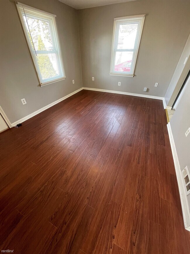 Foto del edificio - 2 br, 1 bath House - 8902 Thorpe St