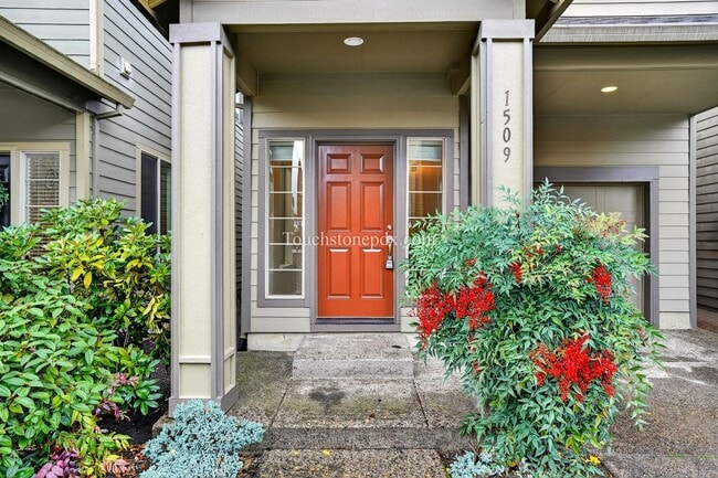 Building Photo - Freshly Updated 3BR Home in Beaverton