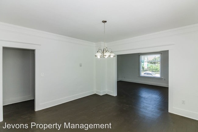 Building Photo - 4 br, 2 bath House - 214 N 8th St