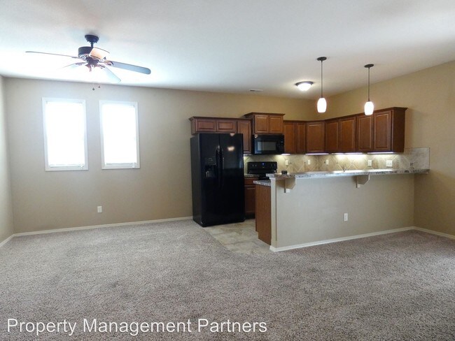 Foto del edificio - 3 br, 2.5 bath Apartment - 10025 E Boston