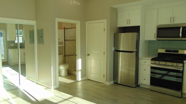 Foto del edificio - 6642 Forbes Ave