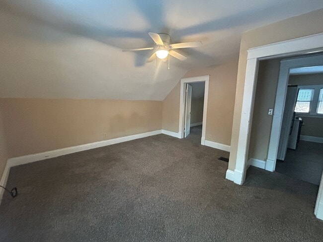 Building Photo - 407 17th Ave