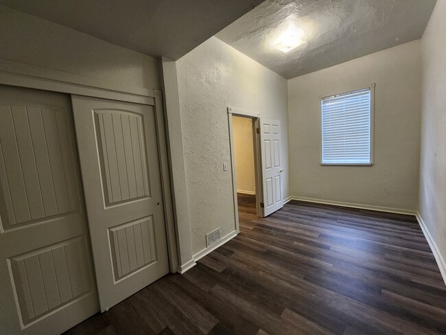 Foto del edificio - Sugarhouse Single Level 2 bd. 1 bath Single Family home!