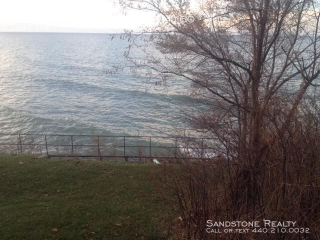 Building Photo - Great View of the Lake--Appliances Included!