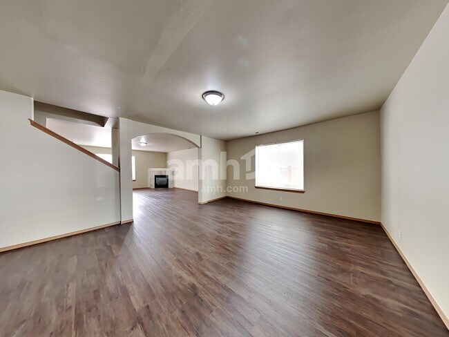 Building Photo - 8523 21st Ave E
