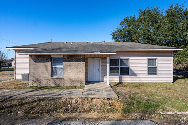 Building Photo - Edgewood Manor