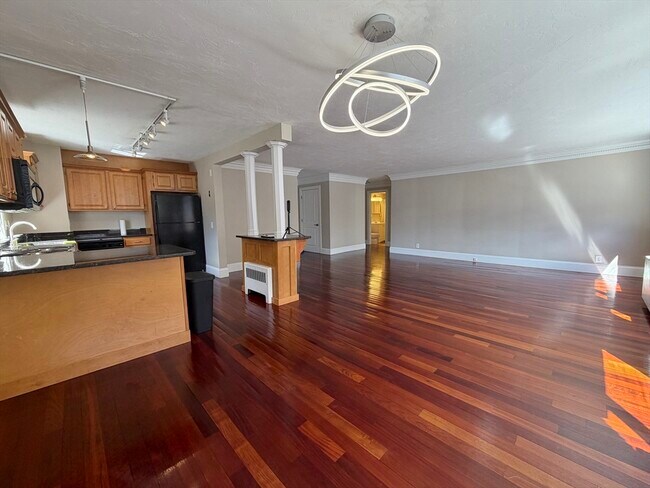 Foto del edificio - 2 Hammond Pond Pkwy