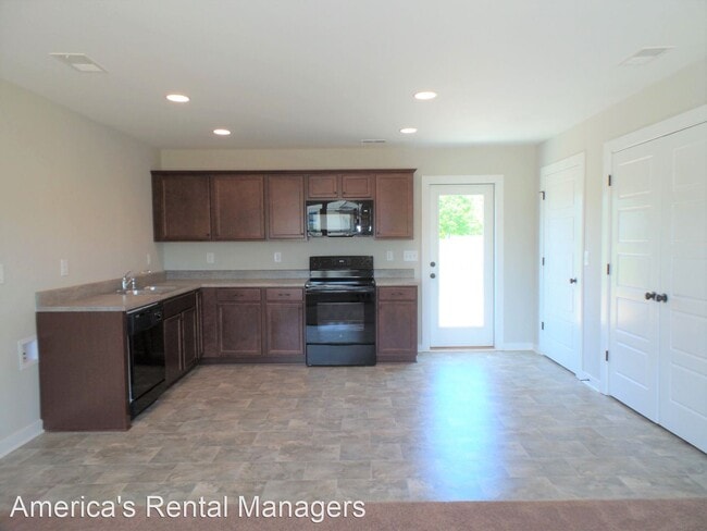 Building Photo - 3 br, 2 bath House - 201 Sunlight Circle