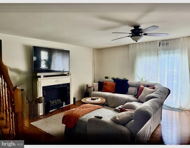 Building Photo - 12 Wanda Ct