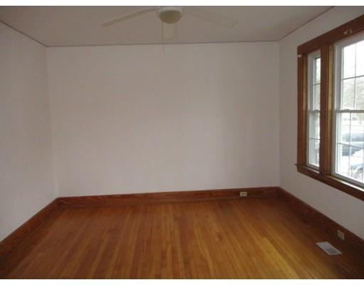 Building Photo - 120 Jones Rd