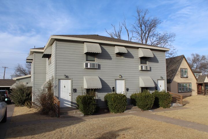 Primary Photo - 1924 17th S Unit D