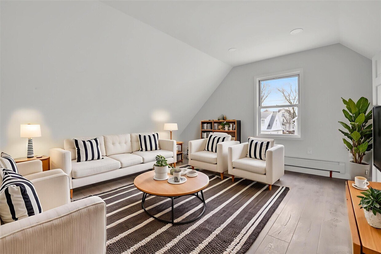 Foto principal - 115 Washington St