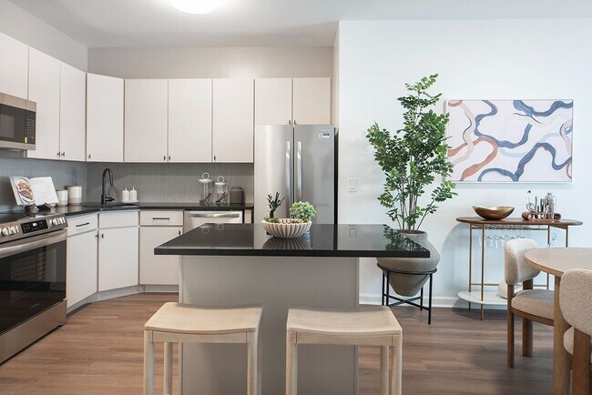 Interior Photo - 55 Riverwalk